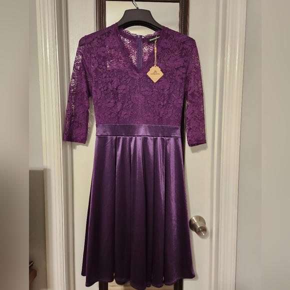 Mondschein Women's Size Medium Lace and Satin Cocktail Dress - Picture 1 of 4